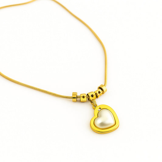 Gold Heart Pearl Pendant Necklace with Charm Beads